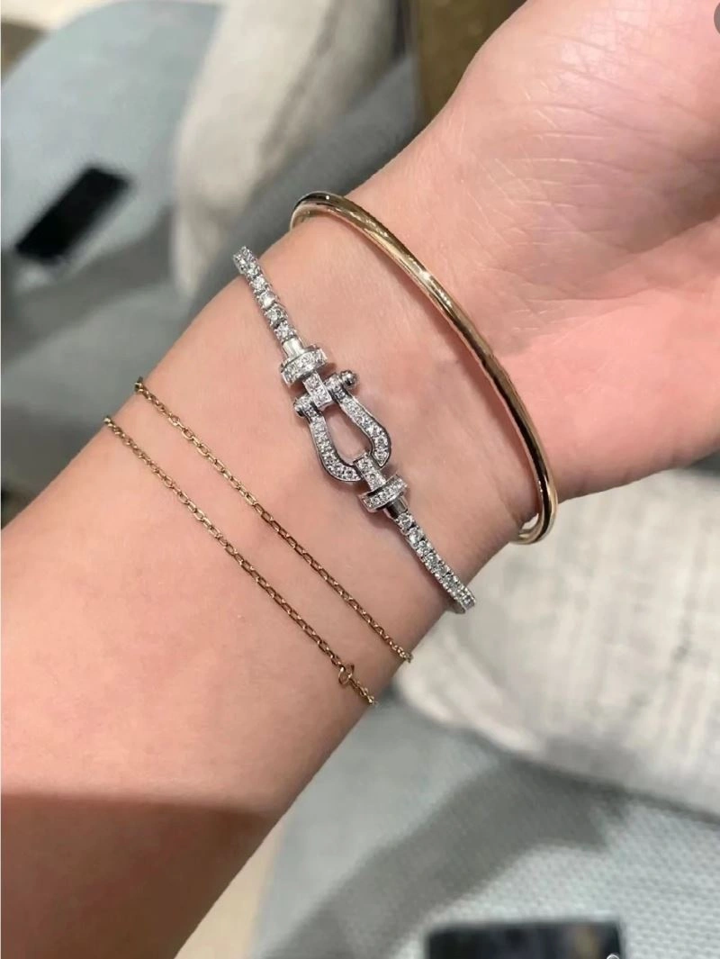 Flexible Unclassified Brand Bracelets 213372