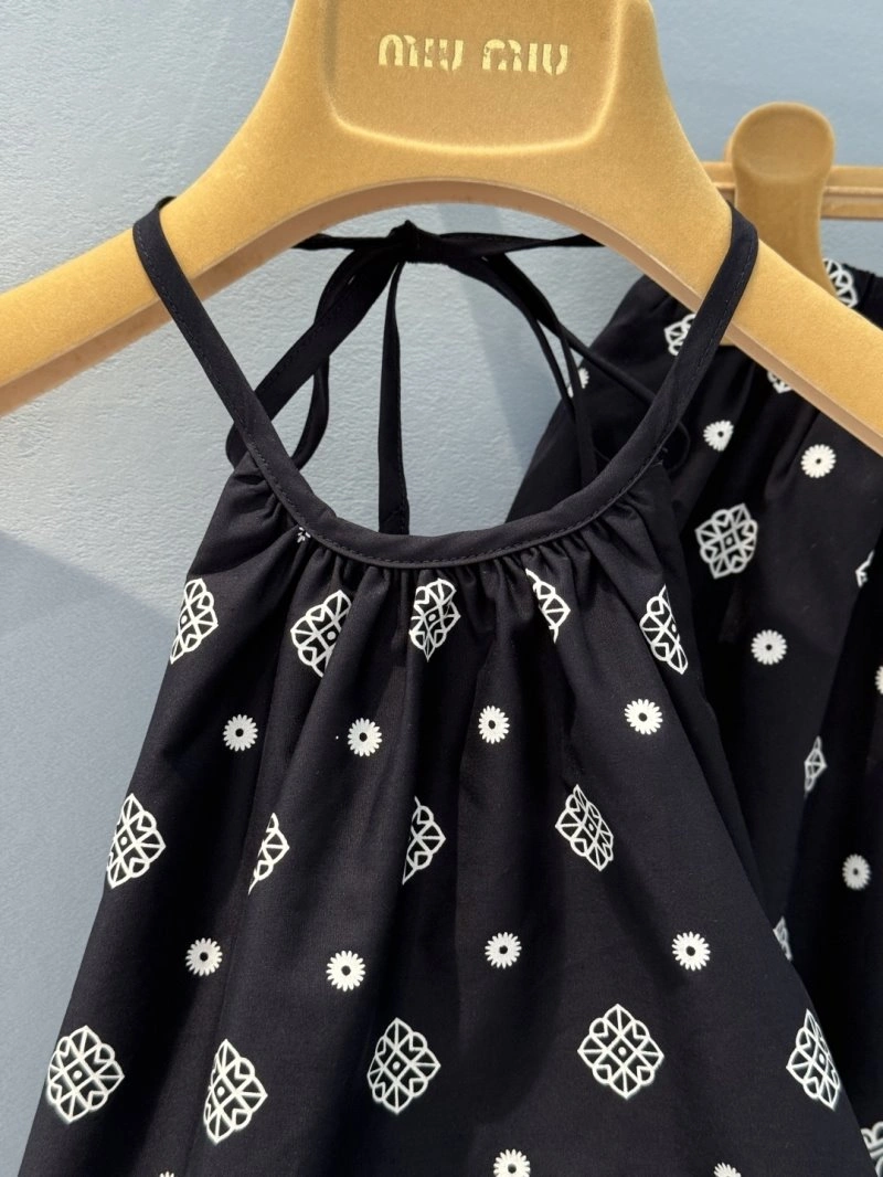 Unclassified Brand Dress Suits EyeCatching 150651