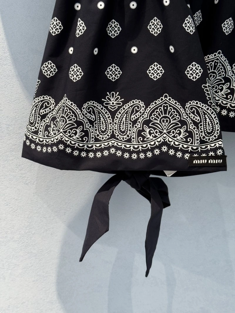 Unclassified Brand Dress Suits EyeCatching 150651