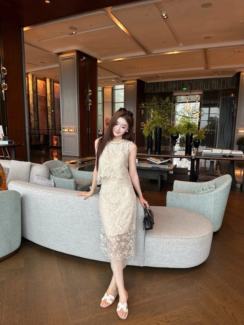 EyeCatching Unclassified Brand Dress Suits 153871