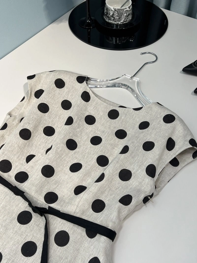 ModernLook Unclassified Brand Dress 150851