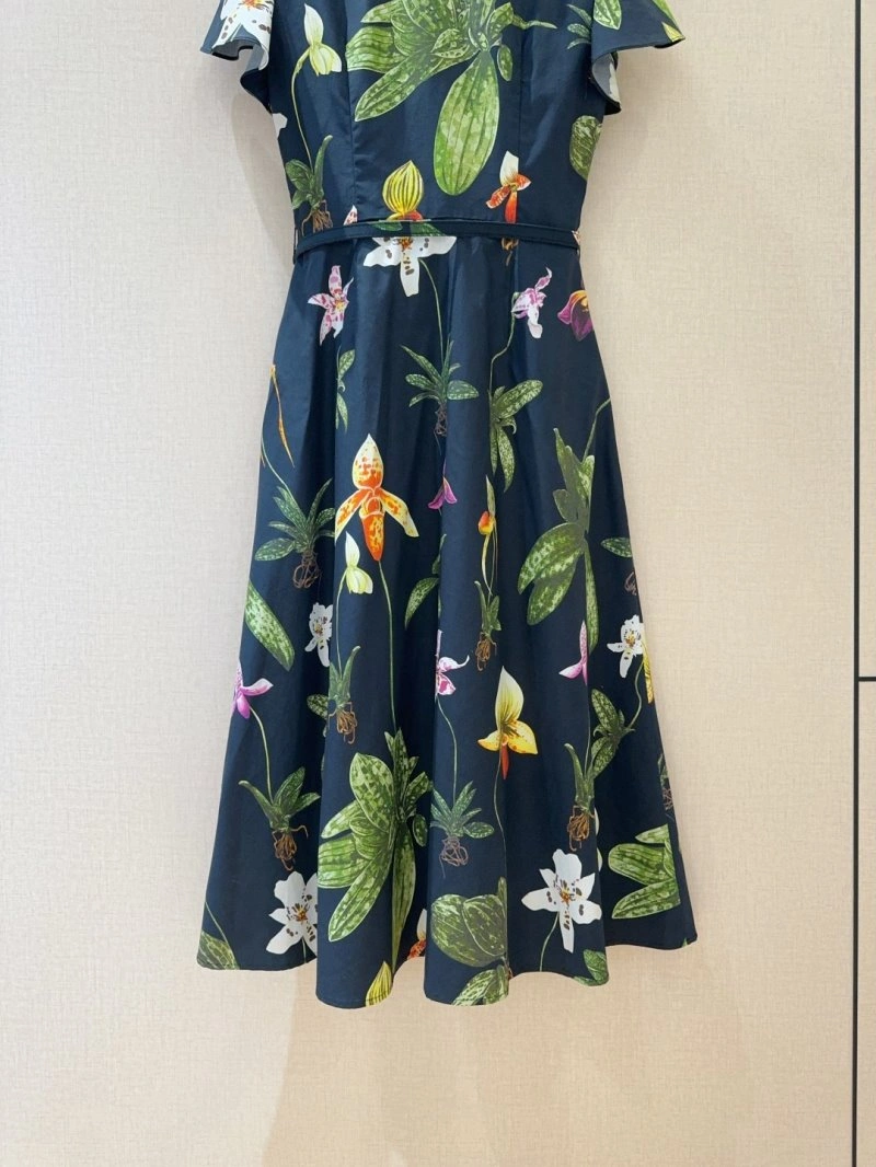 Flexible Unclassified Brand Dress 150842