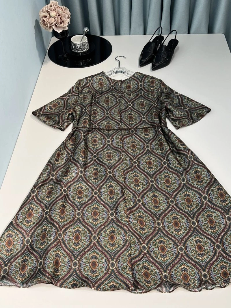 Unclassified Brand Dress GoAnywhere 150825