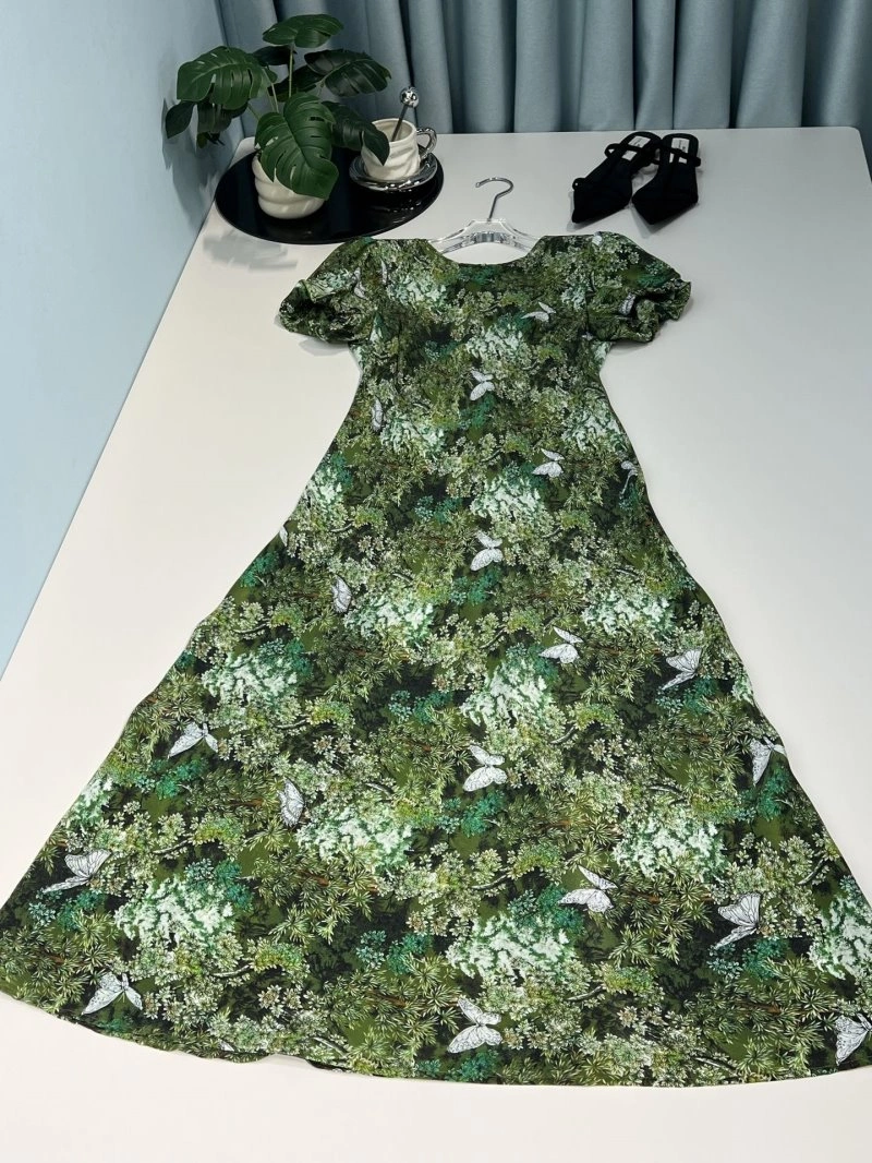 Functional Unclassified Brand Dress 150807