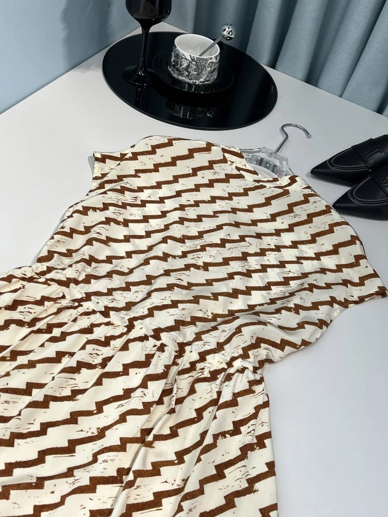 Unclassified Brand Dress EasyCare 150829