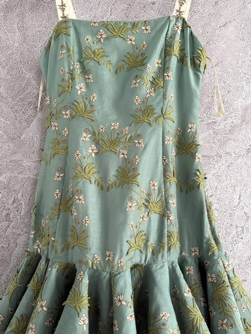 Unique Unclassified Brand Dress 150772