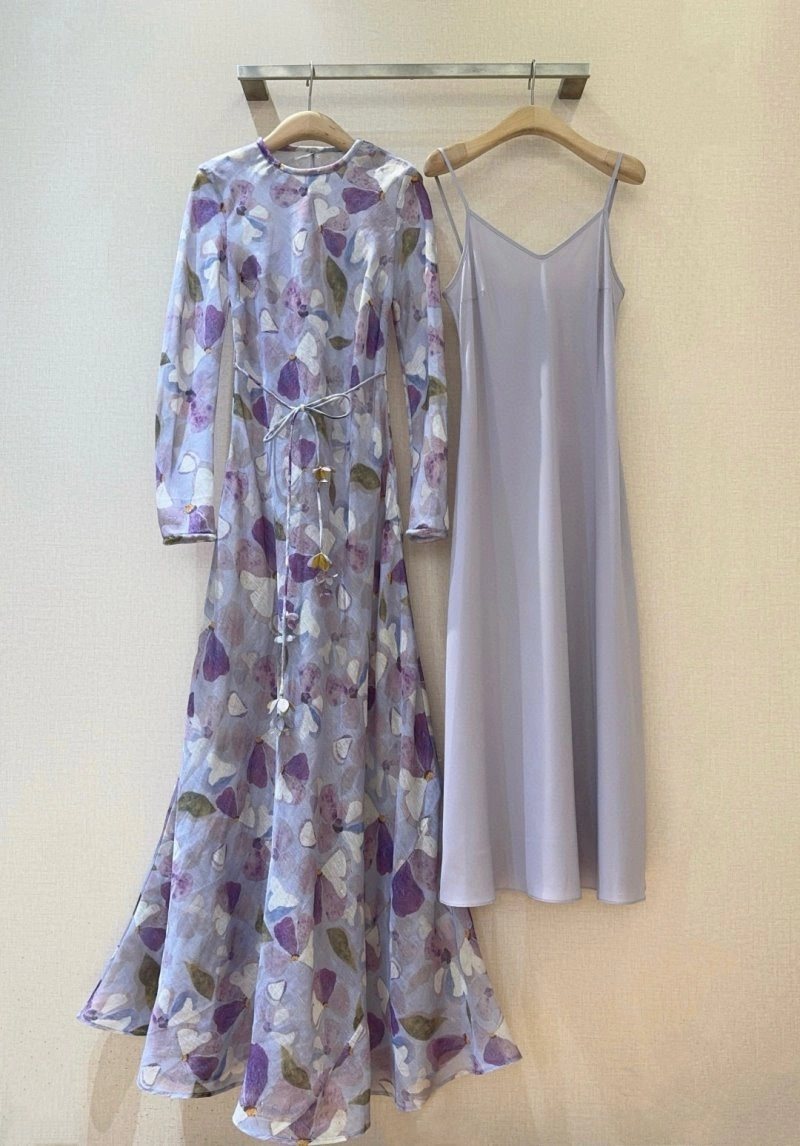 Tailored Unclassified Brand Dress 150637