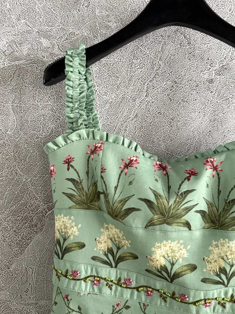 Unique Unclassified Brand Dress 155853