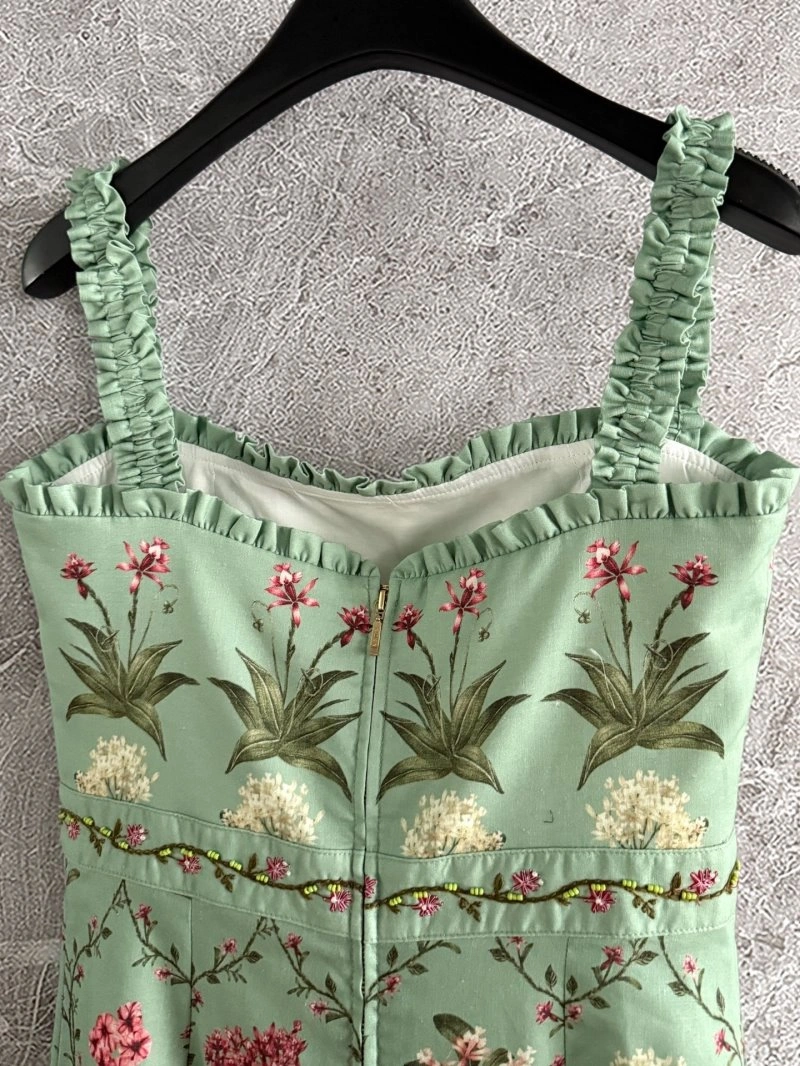 Unique Unclassified Brand Dress 155853