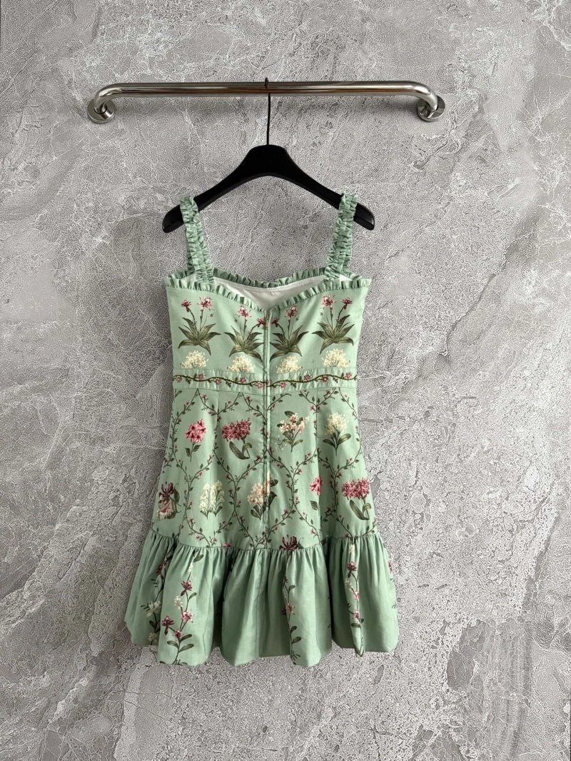 Unique Unclassified Brand Dress 155853