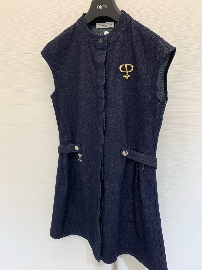 Minimalist Unclassified Brand Dress 148154