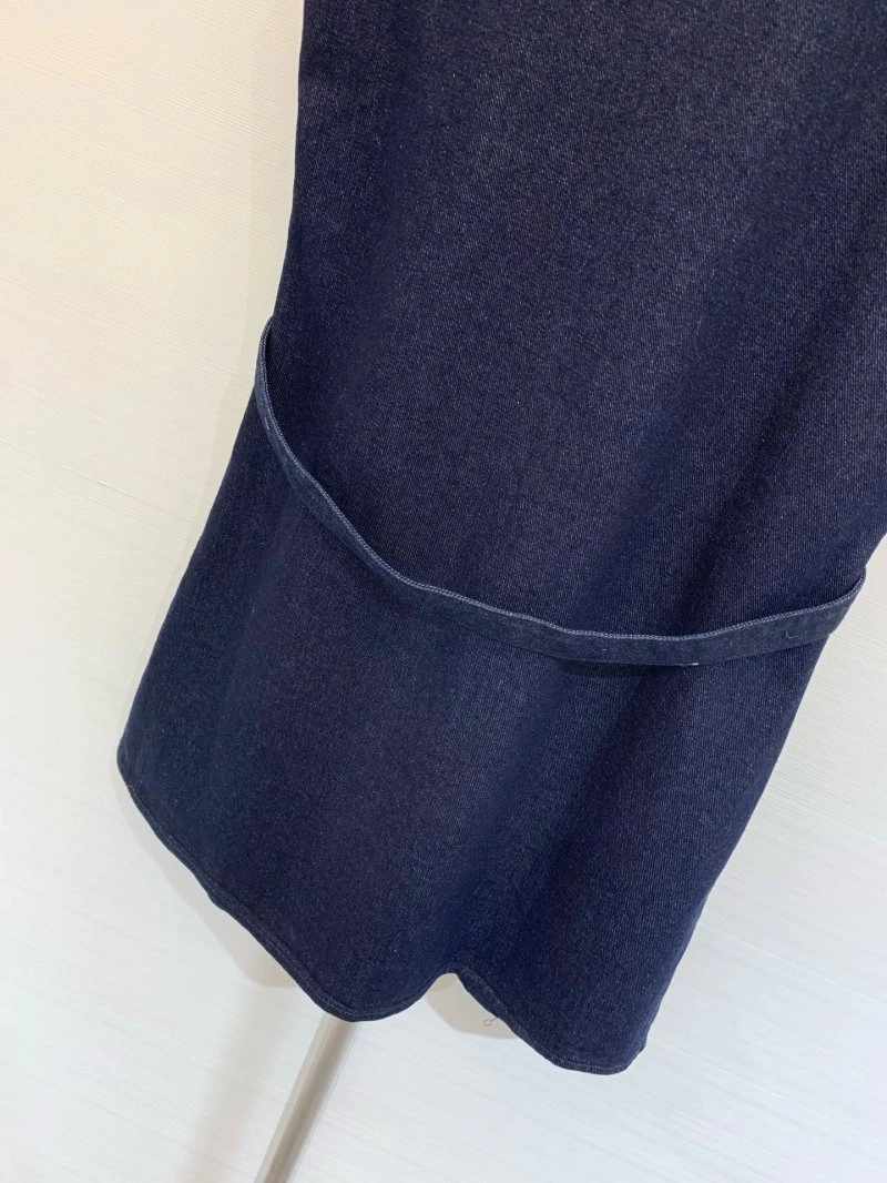 Minimalist Unclassified Brand Dress 148154