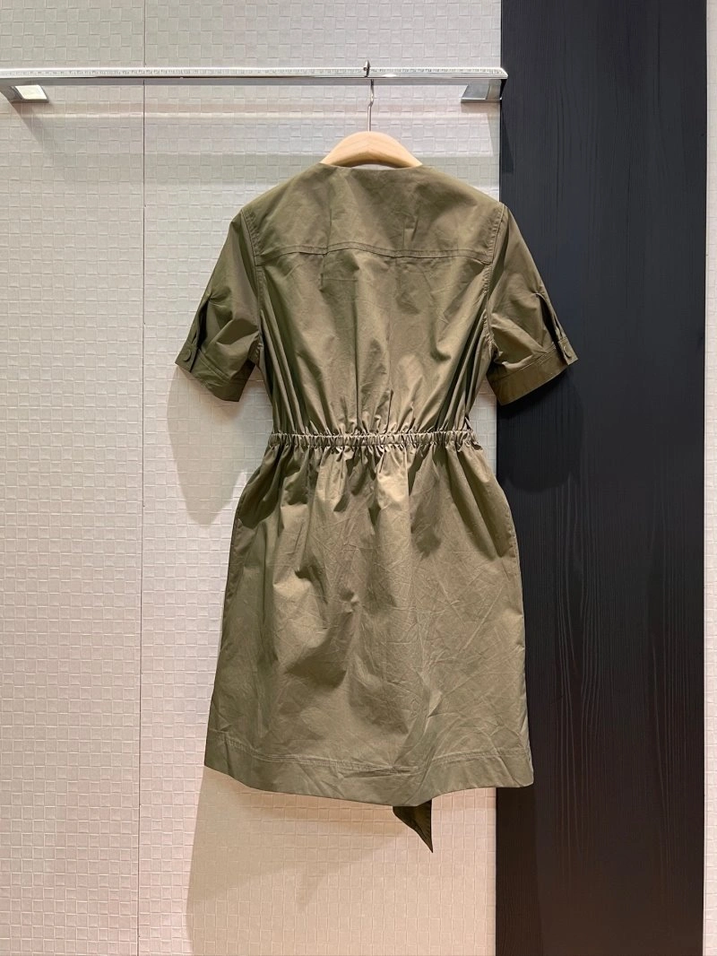 Bold Unclassified Brand Dress 147900