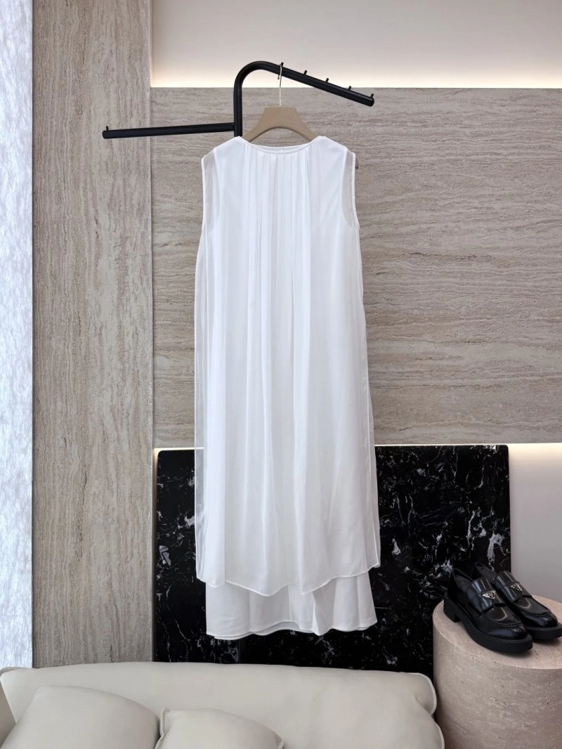 UrbanChic Unclassified Brand Dress 147897