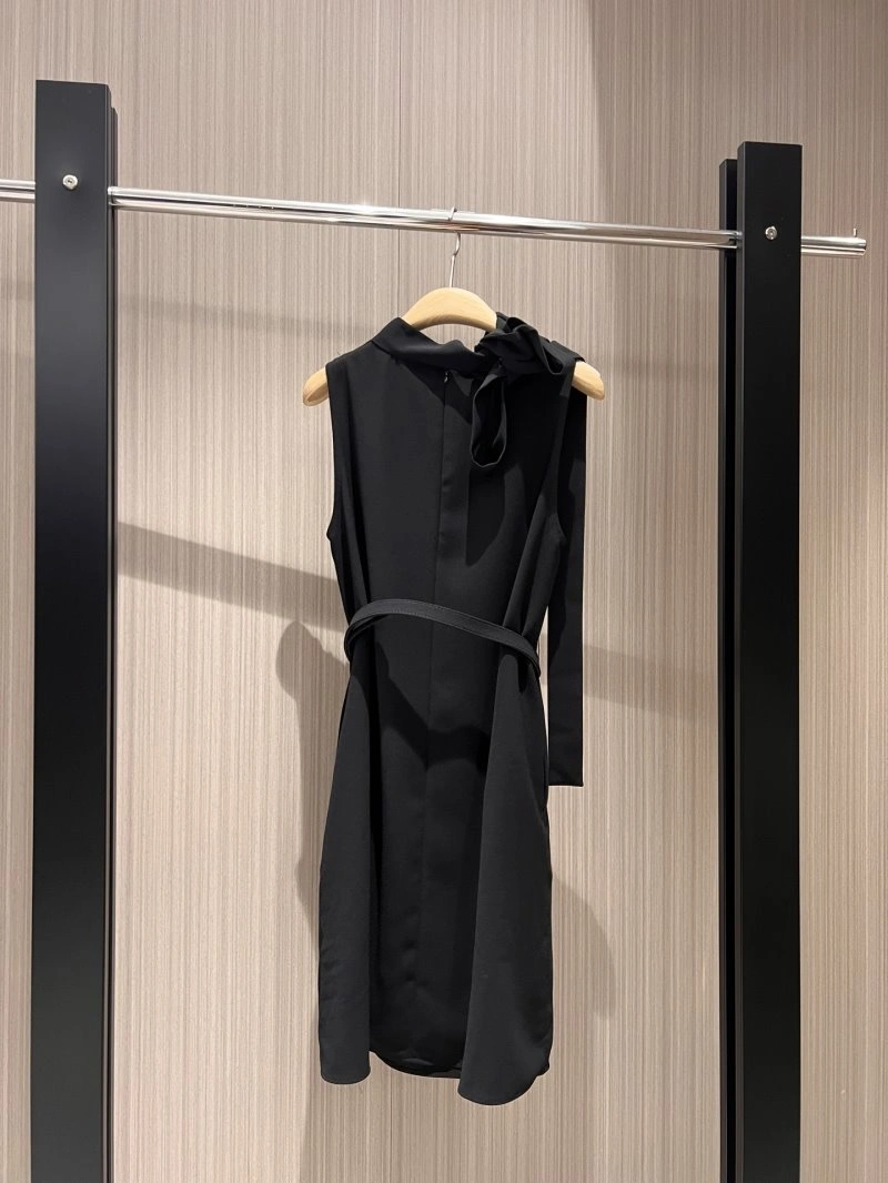 Tailored Unclassified Brand Dress 147850