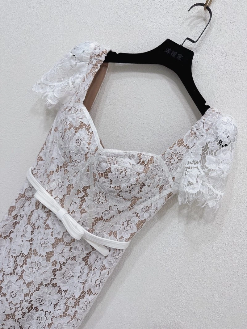 Attractive Unclassified Brand Dress 147819