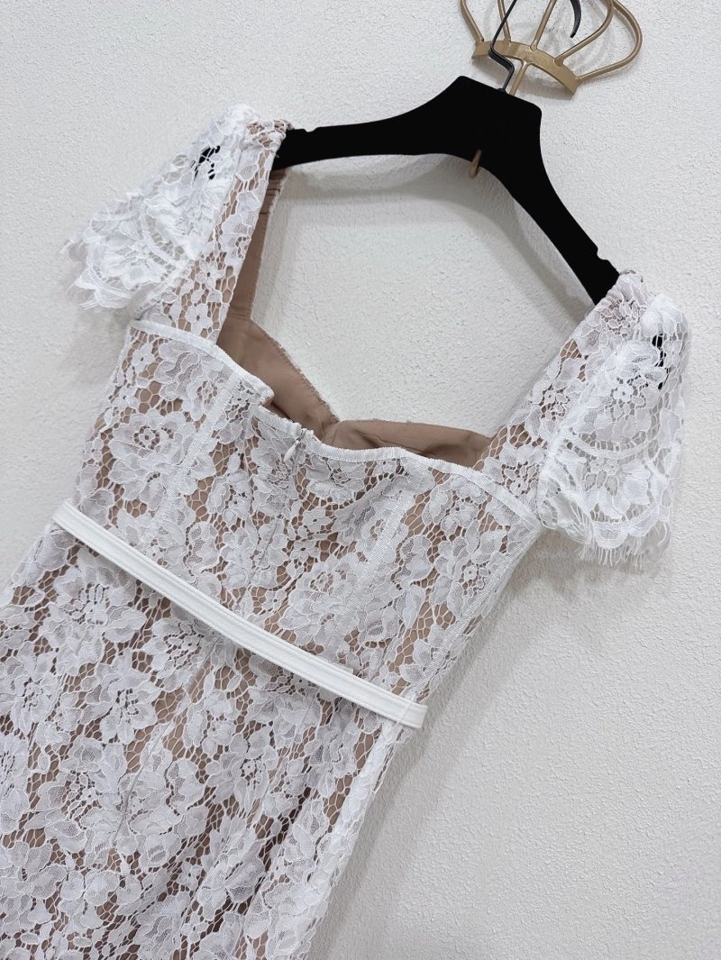 Attractive Unclassified Brand Dress 147819