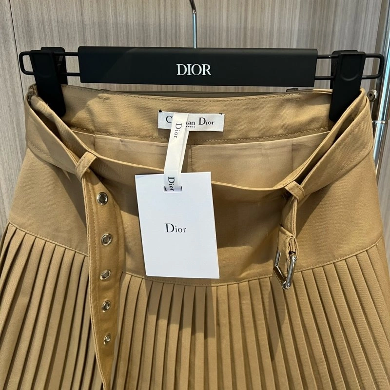 Chic Unclassified Brand Dress 147813