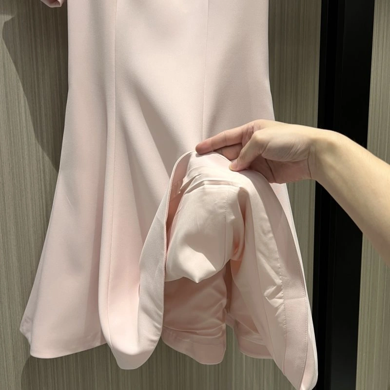 Bold Unclassified Brand Dress 147789