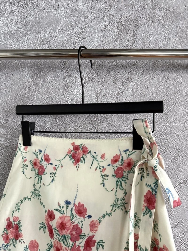 Attractive Unclassified Brand Dress 154171