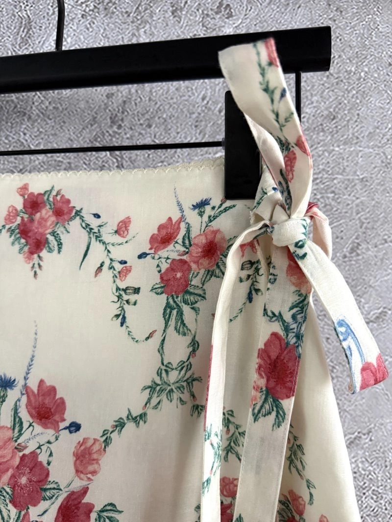 Attractive Unclassified Brand Dress 154171