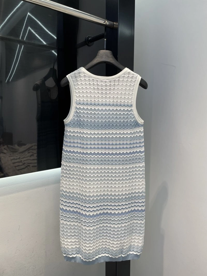 Sporty Unclassified Brand Dress 154167