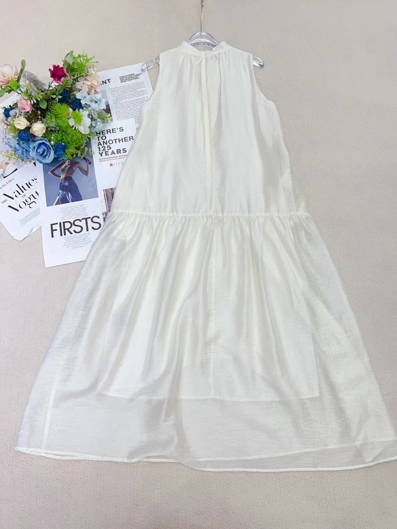 Minimalist Unclassified Brand Dress 154088
