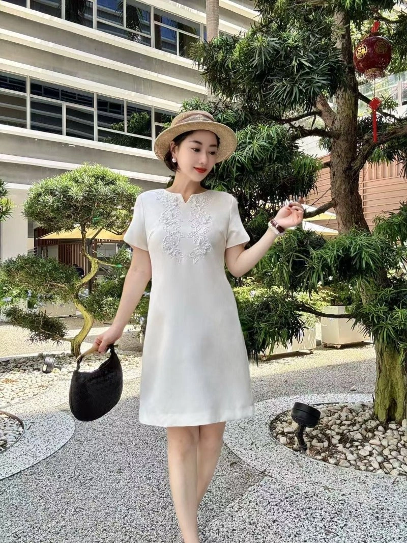 TimelessDesign Unclassified Brand Dress 154053