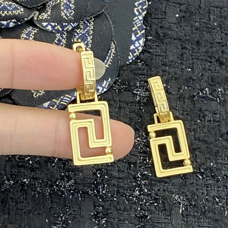 Bold Unclassified Brand Earrings 213766