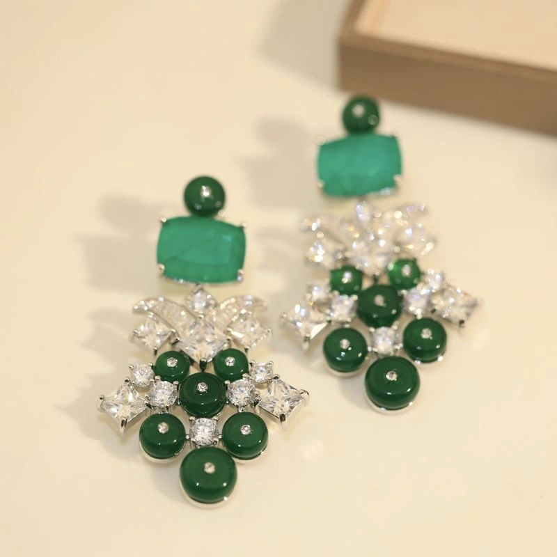Compact Unclassified Brand Earrings 213760