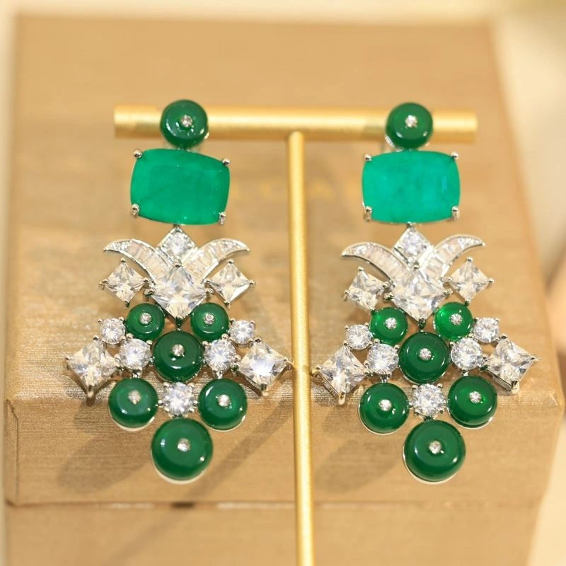 Compact Unclassified Brand Earrings 213760