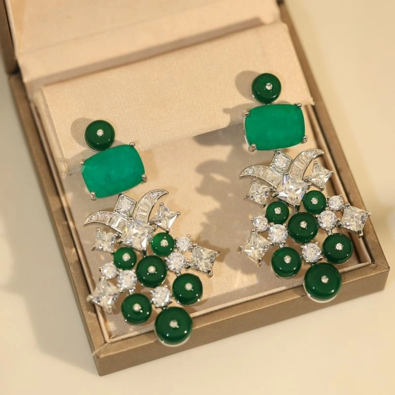 Compact Unclassified Brand Earrings 213760