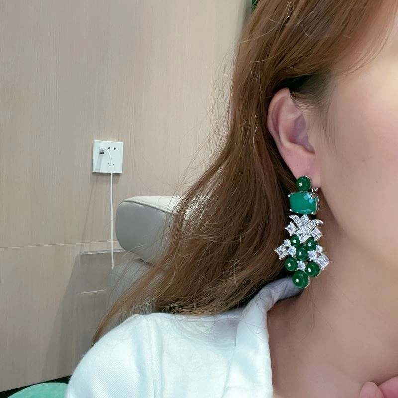 Compact Unclassified Brand Earrings 213760