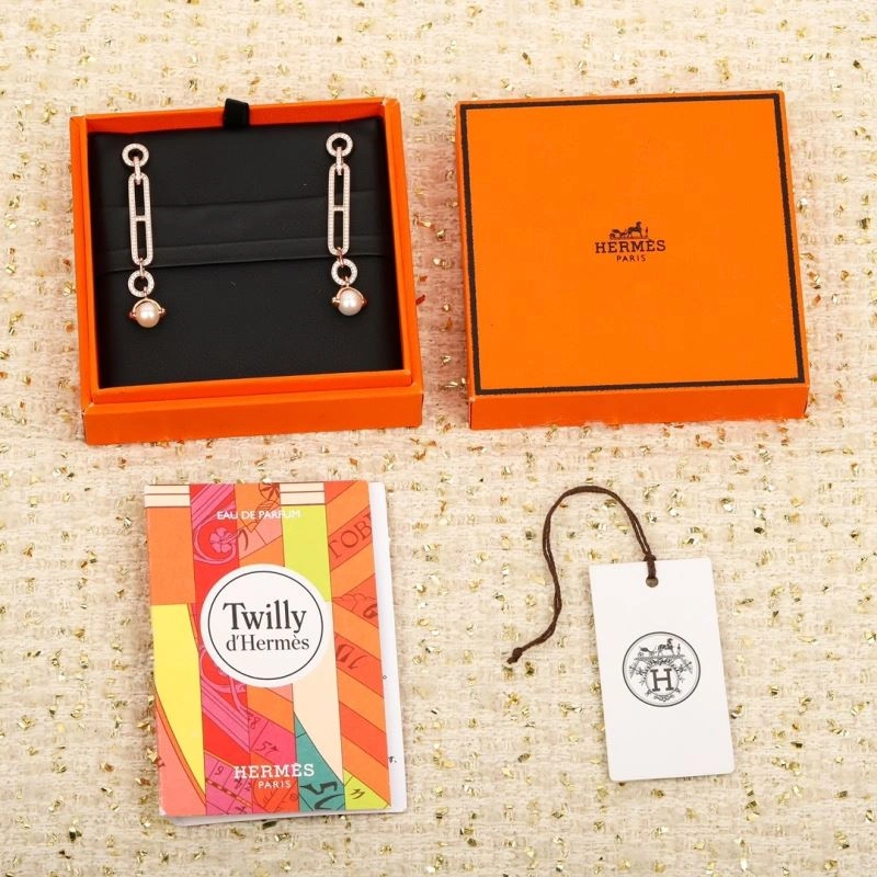 Sporty Unclassified Brand Earrings 213342