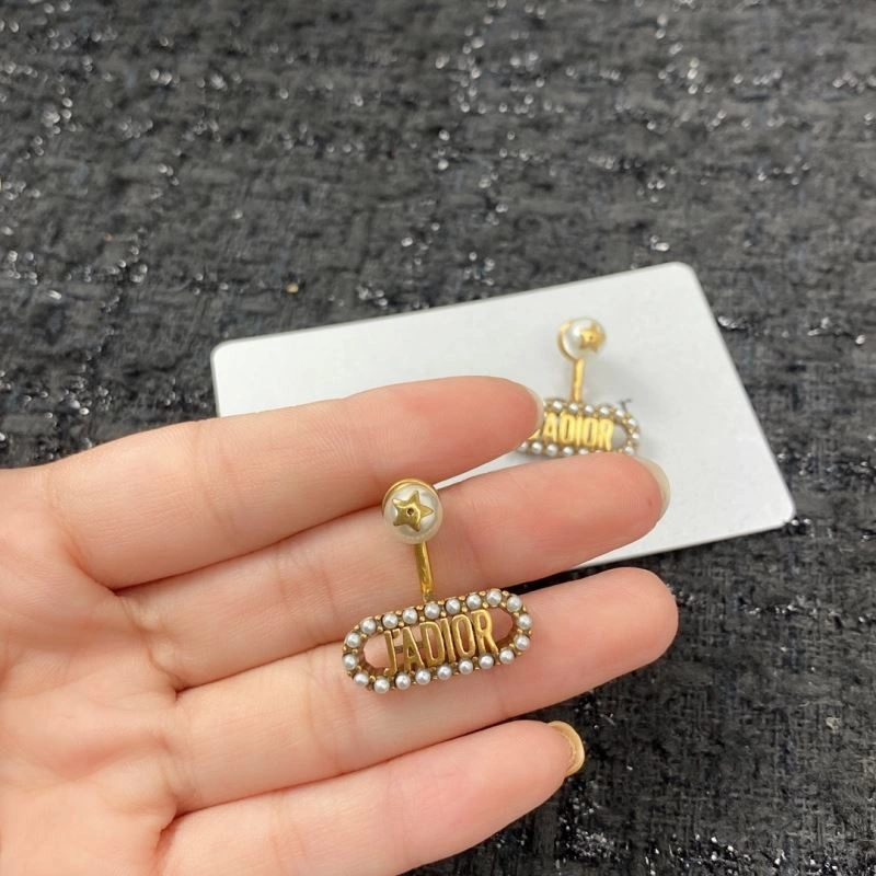 Flexible Unclassified Brand Earrings 213325
