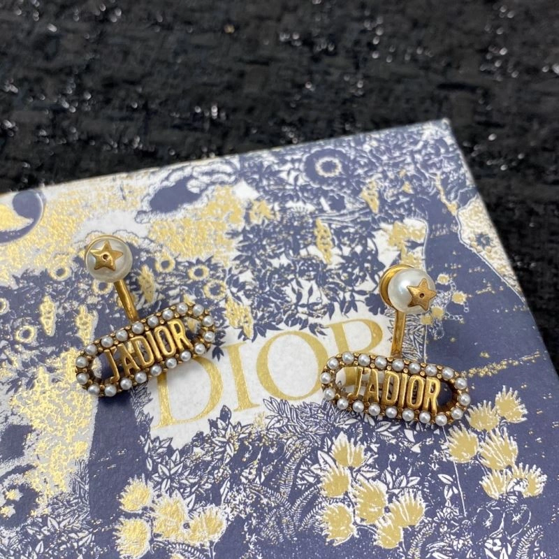 Flexible Unclassified Brand Earrings 213325