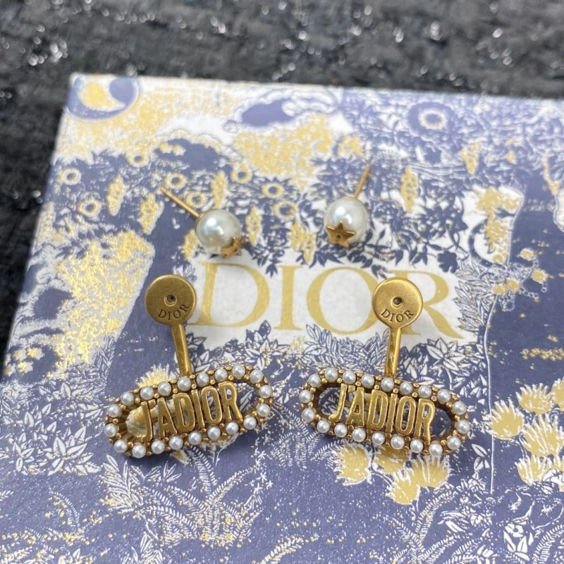 Flexible Unclassified Brand Earrings 213325
