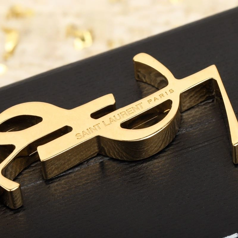 Unclassified Brand Earrings QuickDry 213313