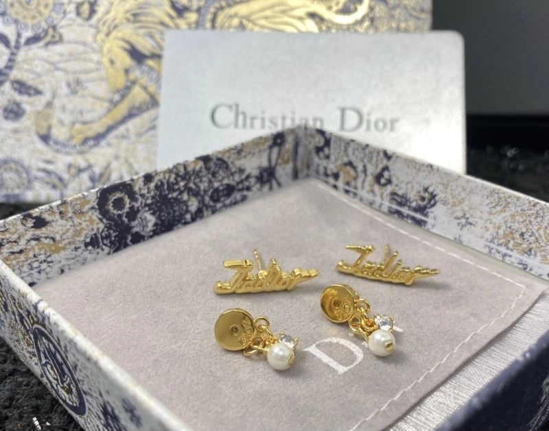 Unclassified Brand Earrings Attractive 213315