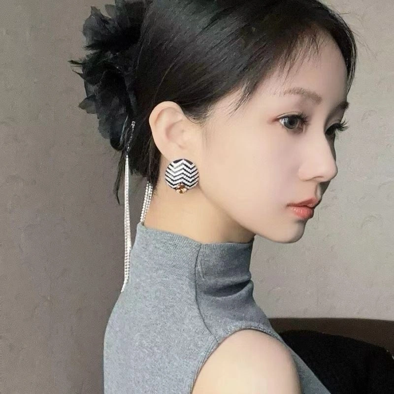 ModernLook Unclassified Brand Earrings 213329