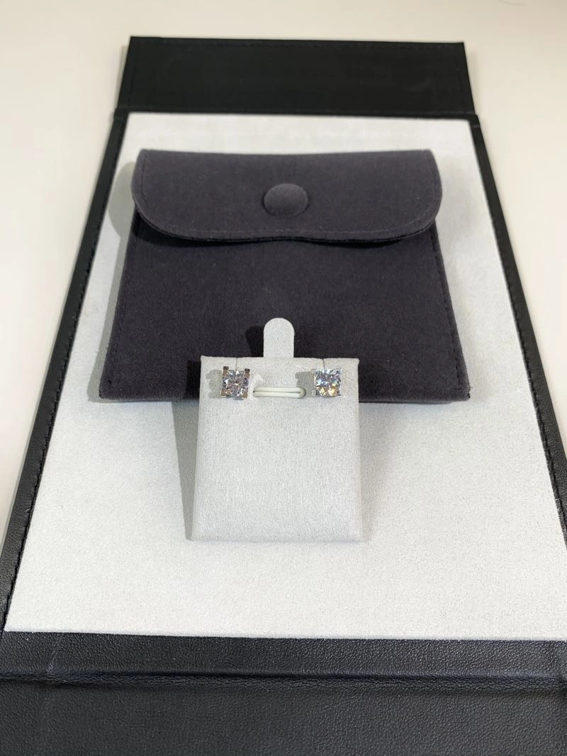 Unclassified Brand Earrings Sleek 213312