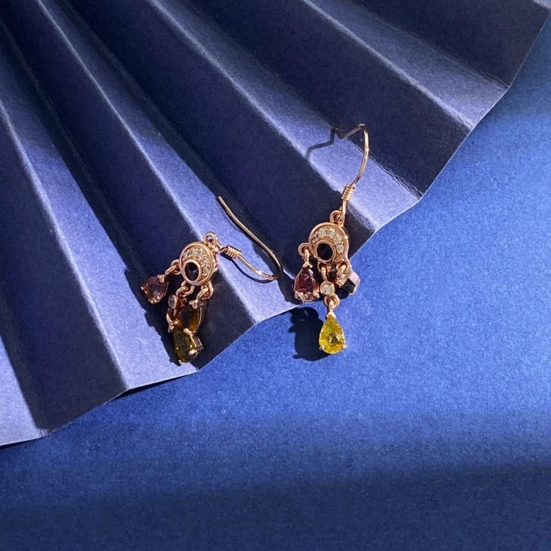 Tailored Unclassified Brand Earrings 213303