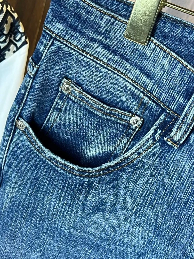 WrinkleFree Unclassified Brand Jeans 162398