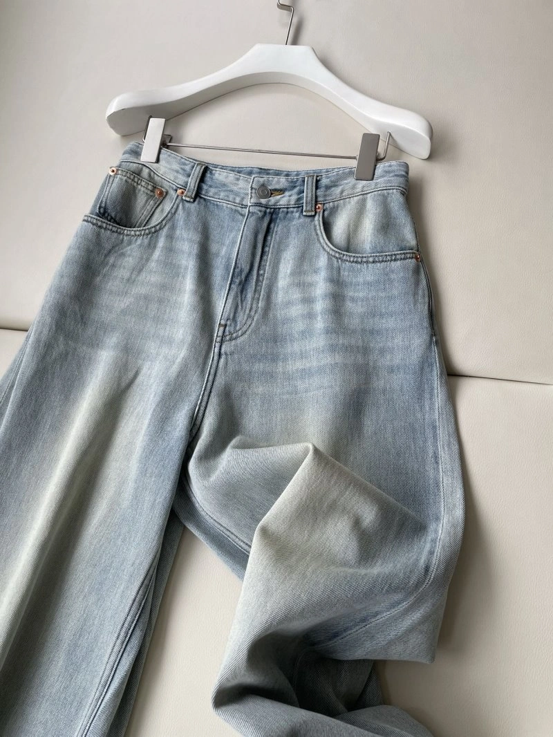 Snug Unclassified Brand Jeans 155608