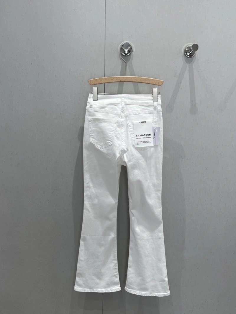 UrbanChic Unclassified Brand Jeans 147685