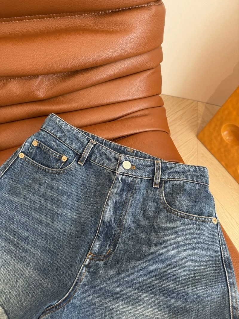 Timeless Unclassified Brand Jeans 153858