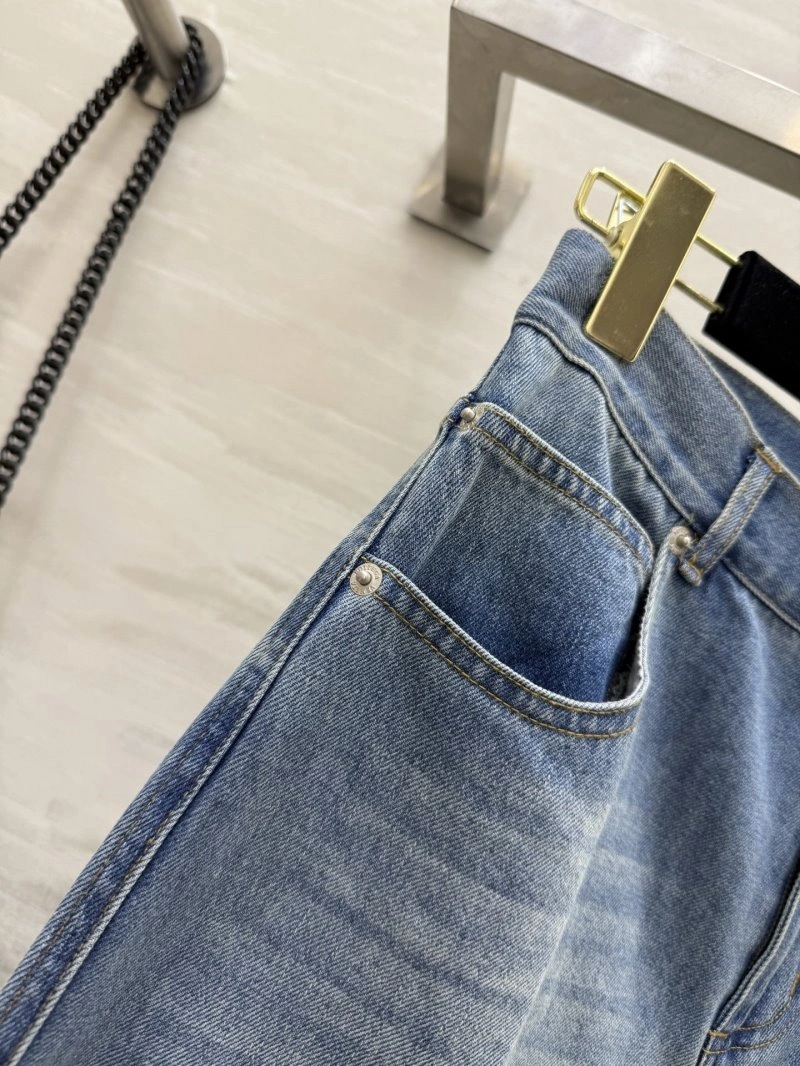 Trendy Unclassified Brand Jeans 153829