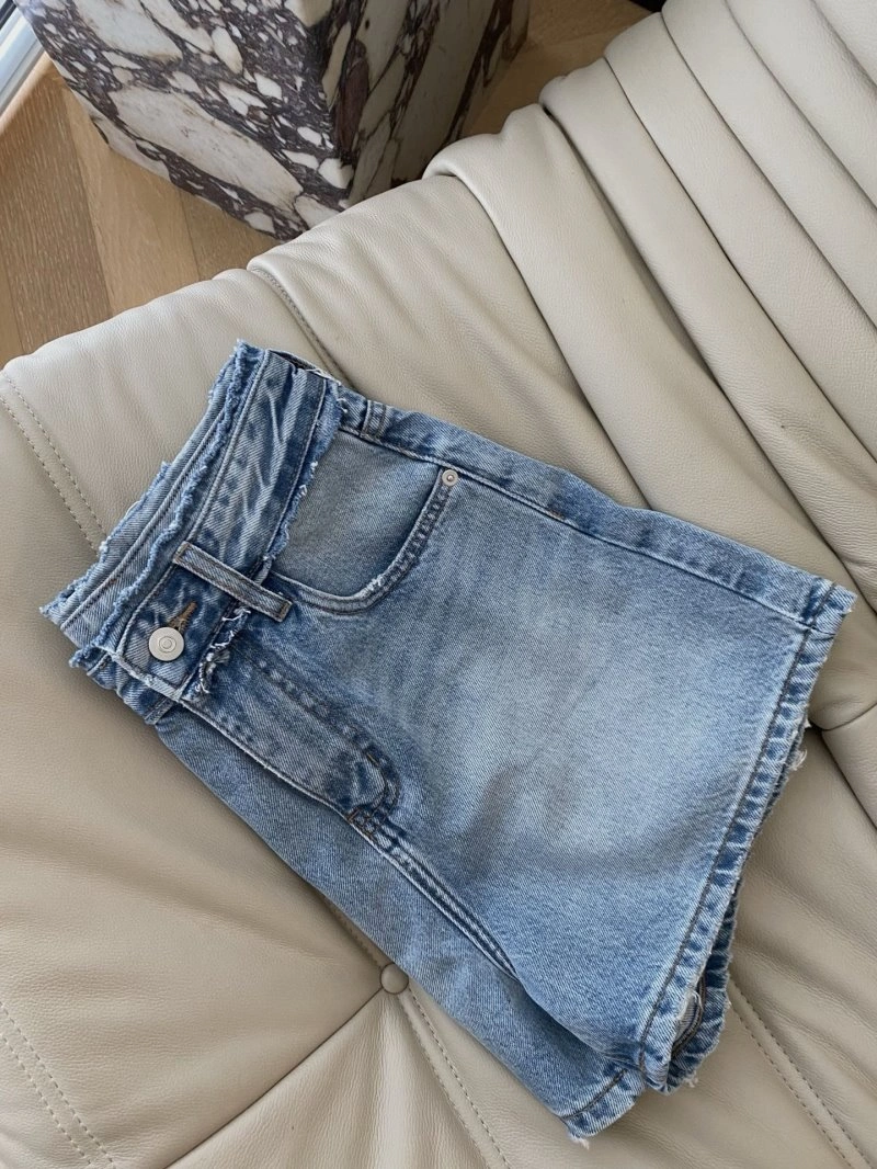 Sporty Unclassified Brand Jeans 153823