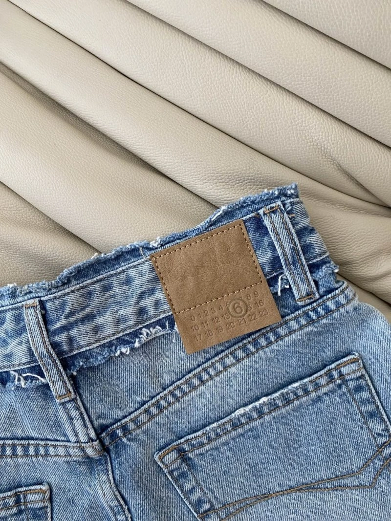 Sporty Unclassified Brand Jeans 153823