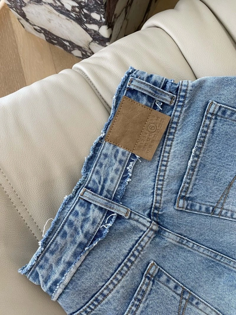 Sporty Unclassified Brand Jeans 153823